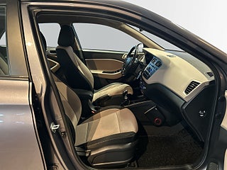 Hyundai i20 1.4 Premium MoK-värmare/P-sens/Rattvärme/Kamkedja
