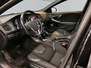 Volvo V40 D2 Geartronic Momentum S&V-Hjul/BT/M&K-värm/Psens