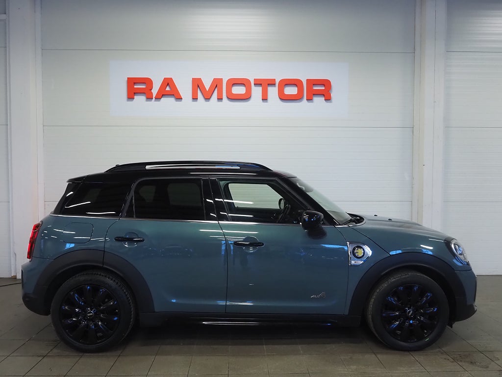 MINI Countryman Cooper SE ALL4 220hk Steptronic |Backkamera|Navi|