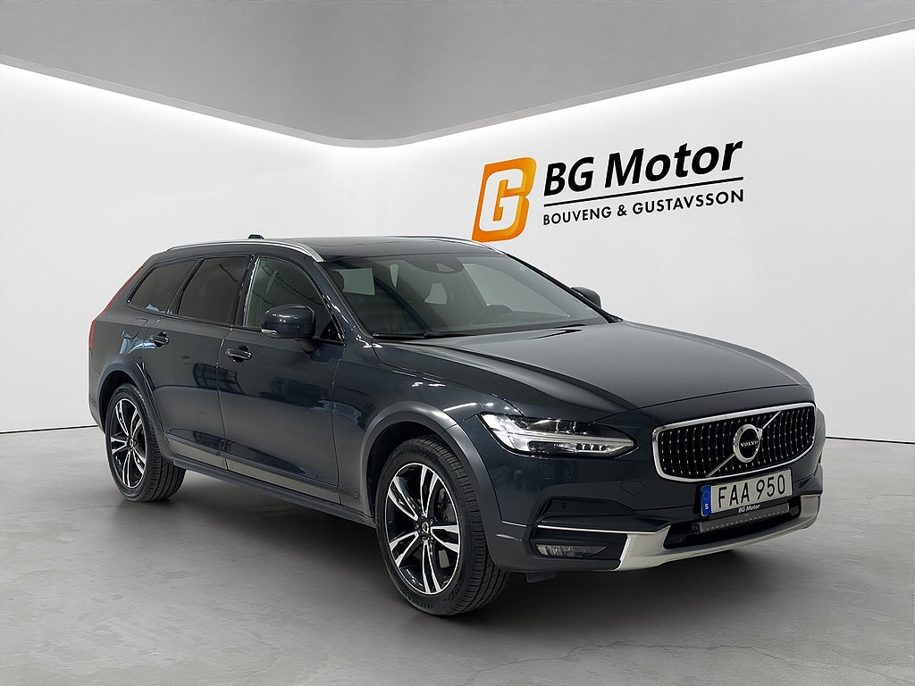 Volvo V90 Cross Country D4 190HK AWD Aut Inscription Pro Drag/Värmare/Pano/H&K