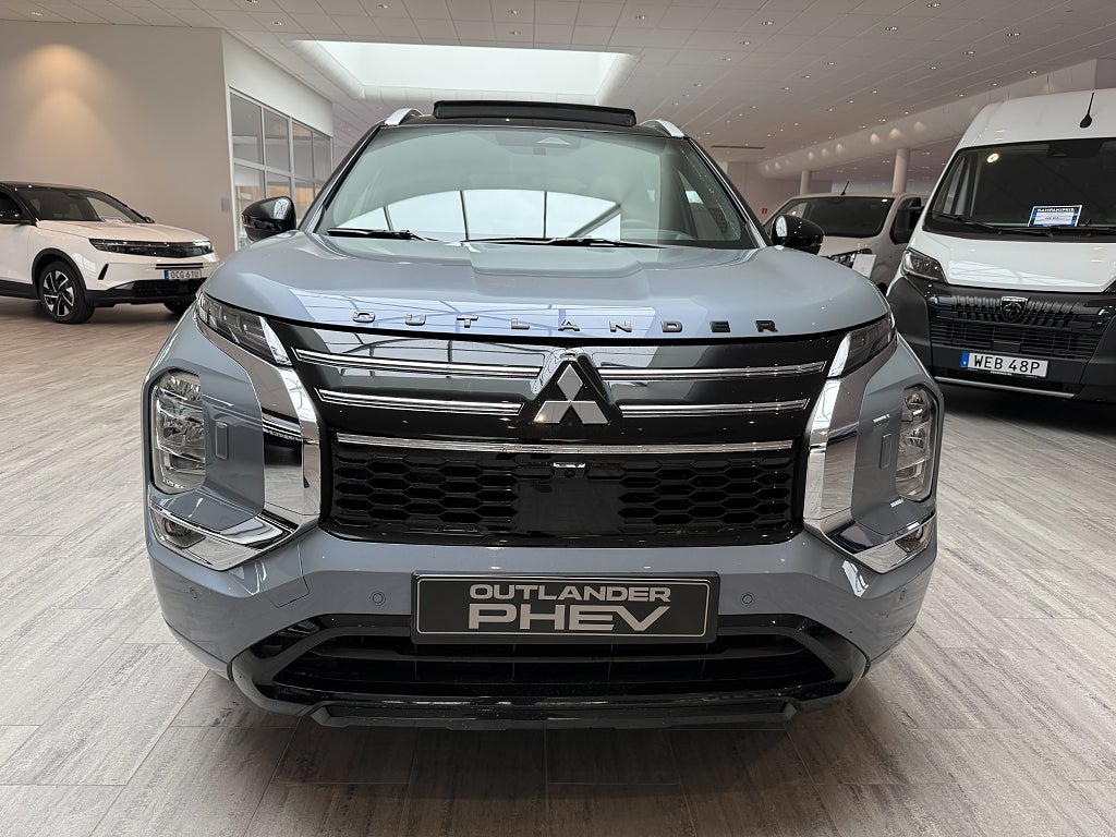 Mitsubishi Outlander INSTYLE PHEV EDITION 4WD  thumbnail