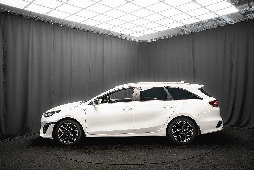Kia Ceed 1.5 T-GDI GT-Line KAMERA ADAPTIV-FART KEYLESS