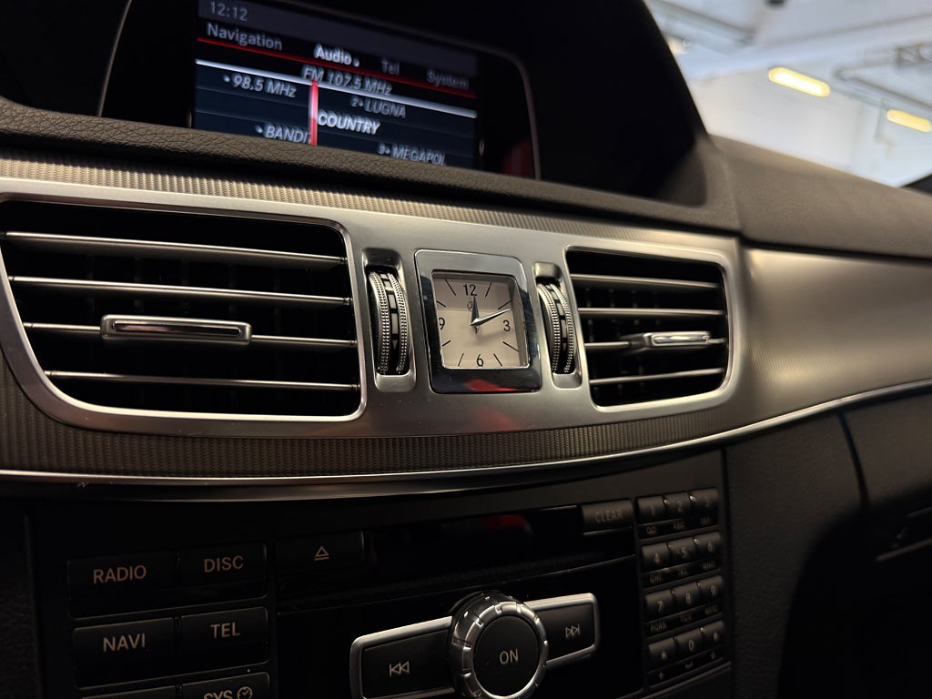 Mercedes-Benz E220 2014 - miniatyr 17