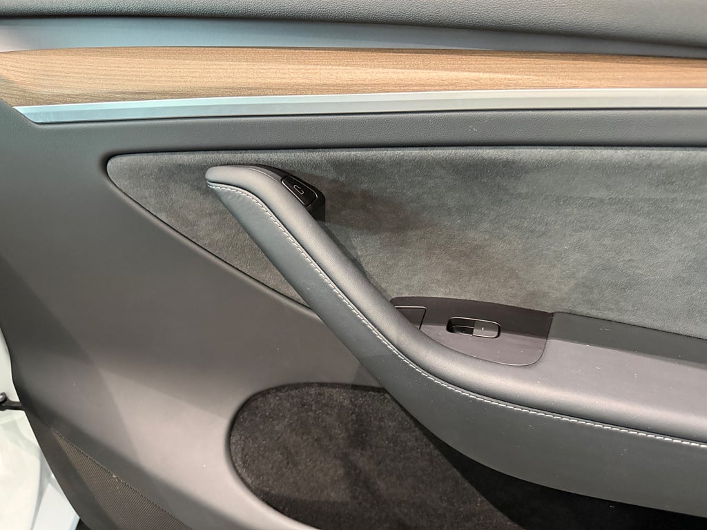 Tesla Model Y Long Range AWD Glastak 514hk - bild 11