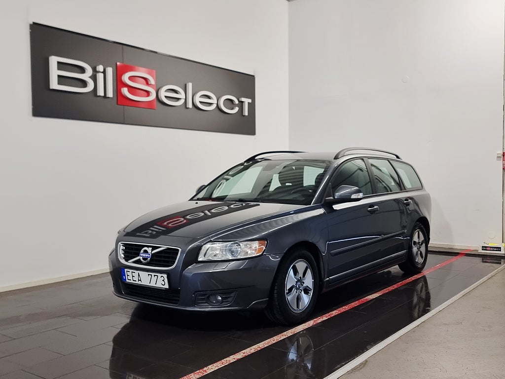 Volvo V50 D2 Momentum Euro 5 Dragkrok Fullservad 1 Ägare 6-Växl