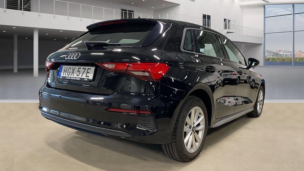 Audi A3 Sportback 35 TFSI Comfort - bild 3