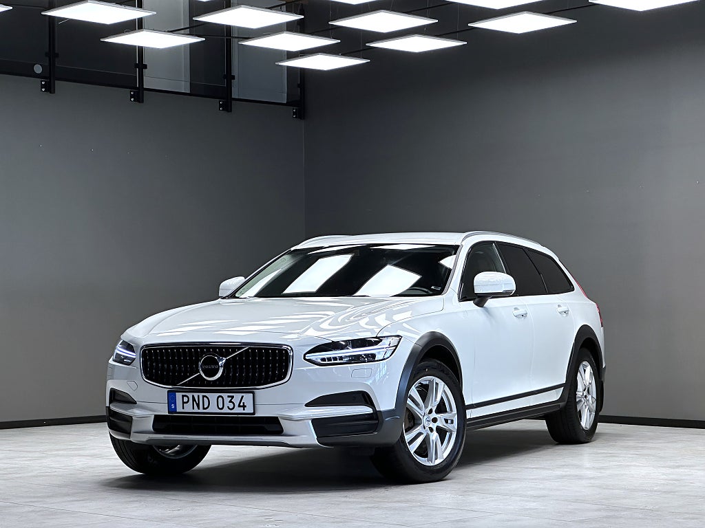 Volvo V90 Cross Country D4 AWD Inscription Pro/Navigation/Värmare/Dragkrok