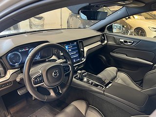 Volvo V60 PLUG-IN T6 AWD R-Design Drag/B-kamera/Mvärmare/S&V