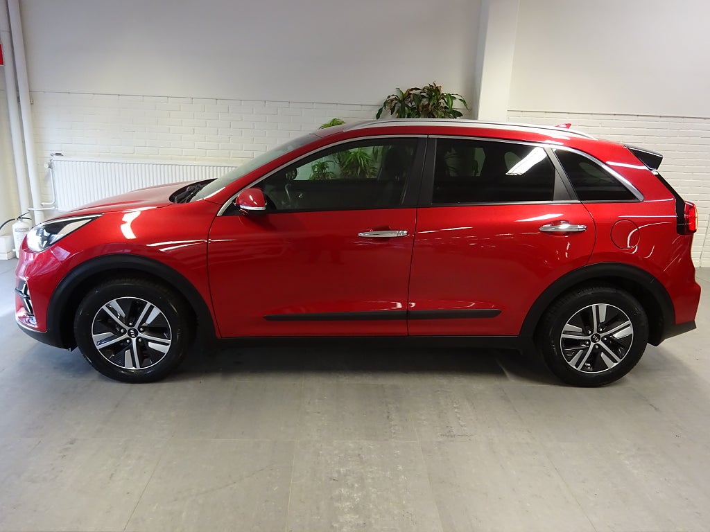 Kia Niro Hybrid DCT Advance Plus, EX, GLS 