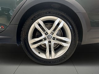 Audi A4 allroad quattro 2.0 TDI Dvärm Drag Massage Panorama S&V – bild 14