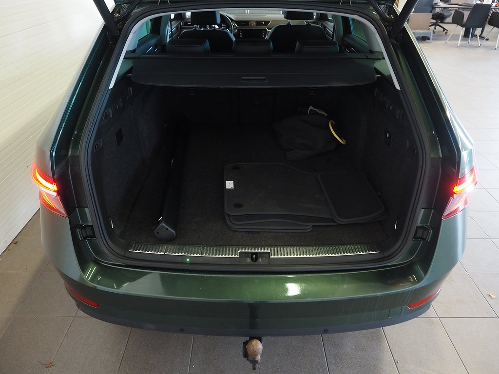 Skoda Superb iV 218hk Plug-in Business Edition |Drag|Navi| 2021