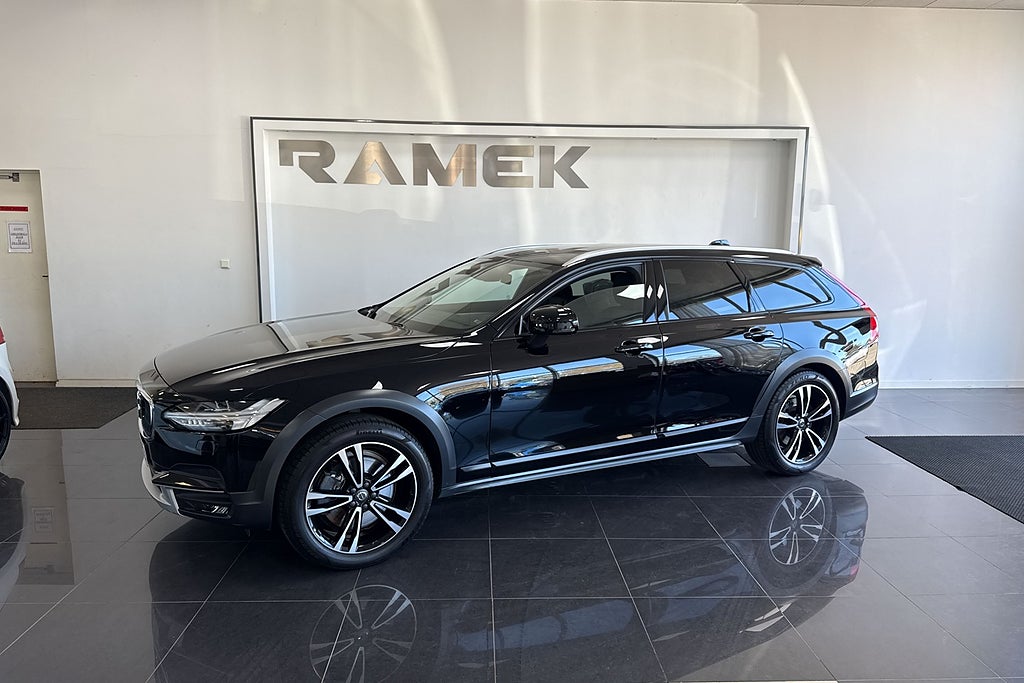 Volvo V90 Cross Country D4 AWD Aut Inscription Pro Back kamera dragkrok Skinn