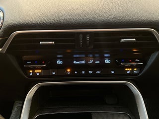 Mazda CX-60 PHEV AWD KAMPANJ 2154KR/MÅN - 0,99% RÄNTA - INK GARANTI