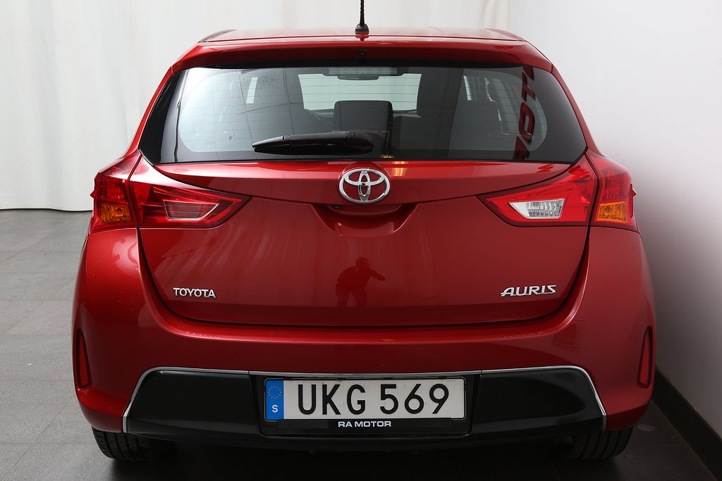 Toyota Auris 1,4 D-4D 90hk Active 5D Motorvärmare 2015