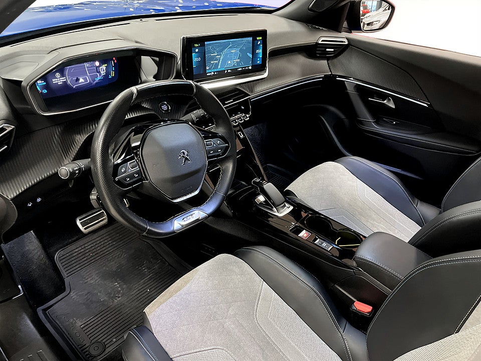 Bild på Peugeot 2008 GT 50kWh 136hk Aut B-KAMERA CARPLAY KEYLESS