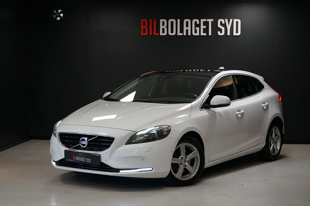 Volvo V40 D2//Summum//Panorama//Endast 13.900Mil//