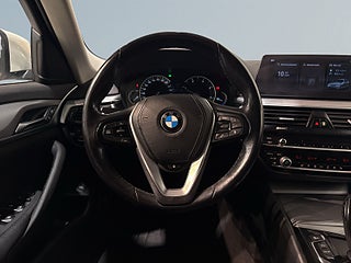BMW 520d xDrive Touring Kamera Rattvärme MoK GPS Elbaklucka SoV – bild 9