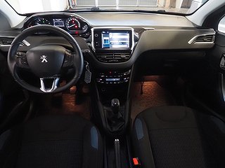 Halvkombi Peugeot 208 13 av 20
