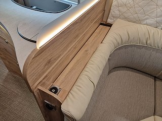 Husbil-integrerad Eura Mobil IL 650 HS 22 av 25