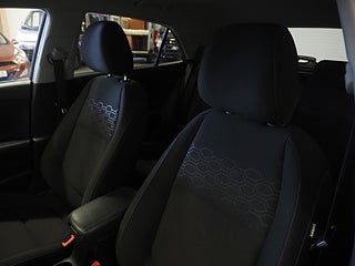 Halvkombi Kia Rio 16 av 21