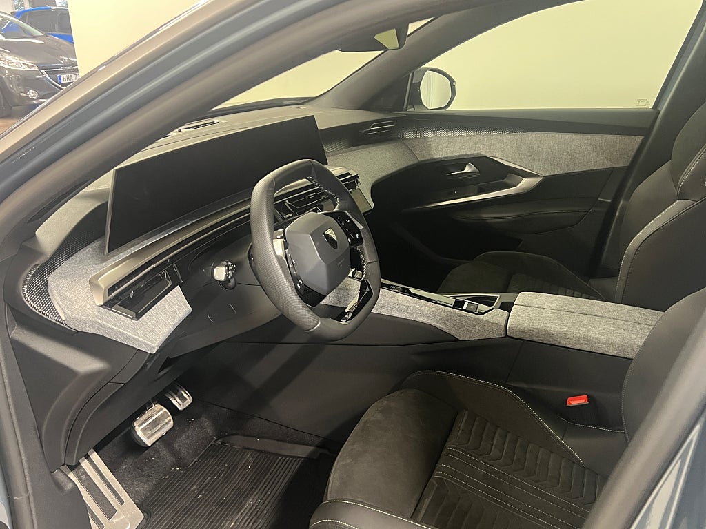Peugeot 3008 Ultimate Hybrid 145 1.2 PT145 e-DSC  thumbnail