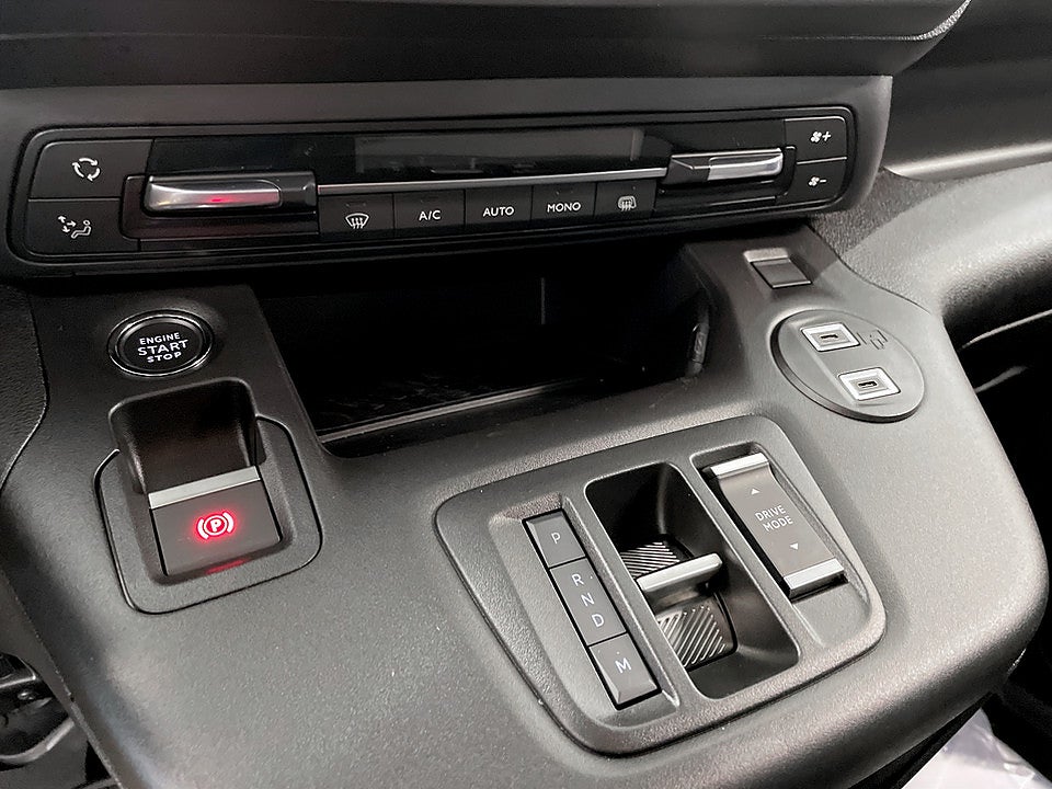 Bild på Opel Combo Elite 130hk Aut L2 - DIESELVÄRMARE MM INGÅR!