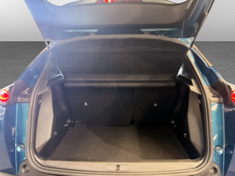 Bild på Peugeot 2008 Allure Hybrid 145hk Aut B-KAMERA CARPLAY