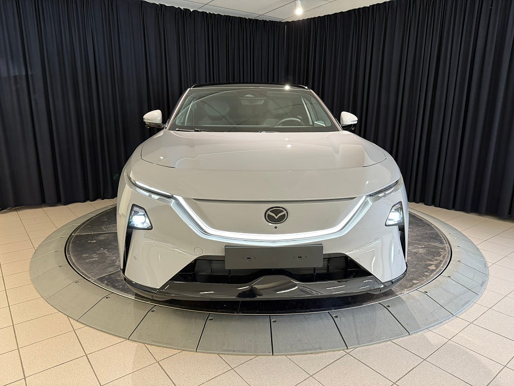 Mazda CX-6e 2026 - miniatyr 2