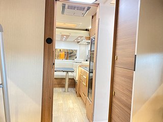 Husbil-halvintegrerad Pilote P 696 U 10 av 30