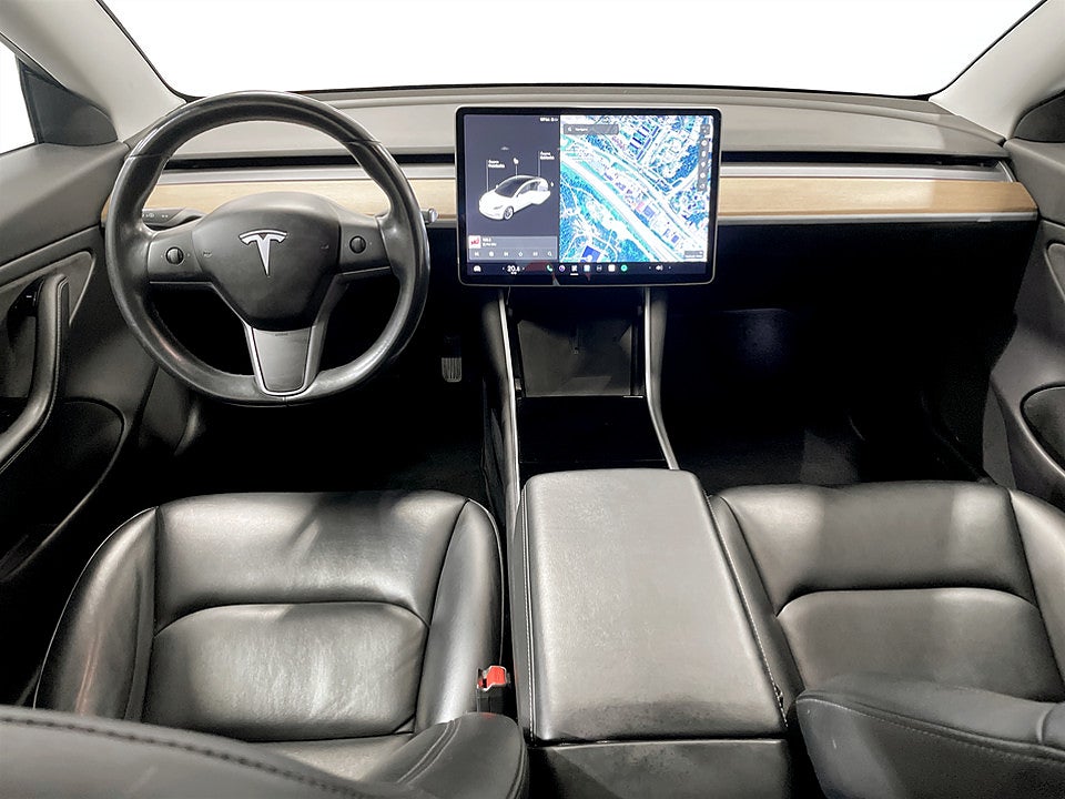 Bild på Tesla Model 3 Long Range 440hk Aut AWD PANO PREMIUM INTERIÖR
