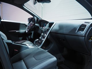 SUV Volvo XC60 7 av 23