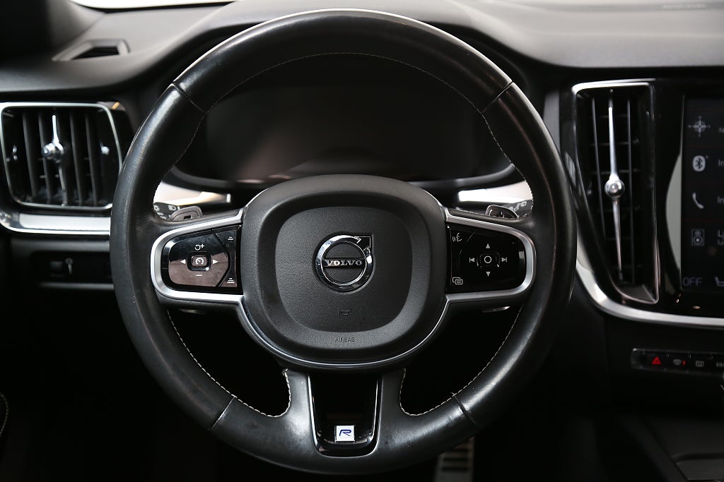 Volvo V60 D4 190hk AWD R-Design Aut H/K 360° HUD VOC Drag