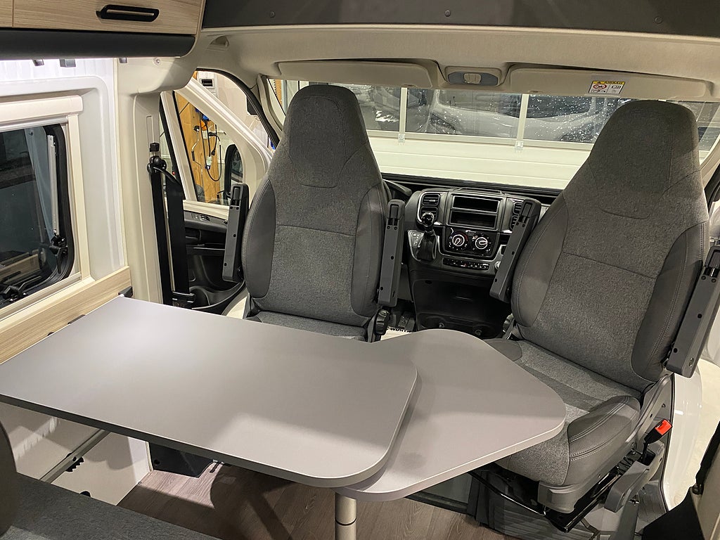 Sun Living V 60 SP / Automat / Under 6 meter / Van/Plåtis - Sun Living