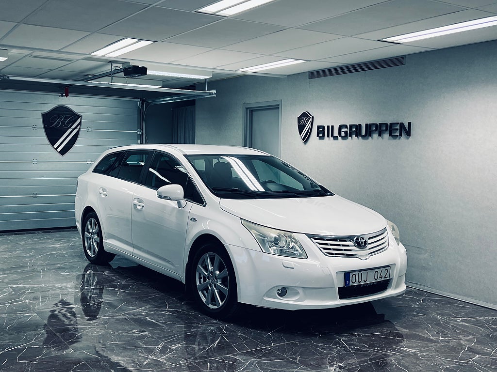 Toyota Avensis 2.2 D-4D Business|Nybesiktigad|Automat|