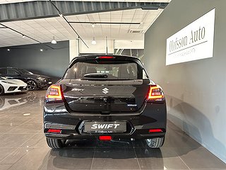 Halvkombi Suzuki Swift 7 av 10