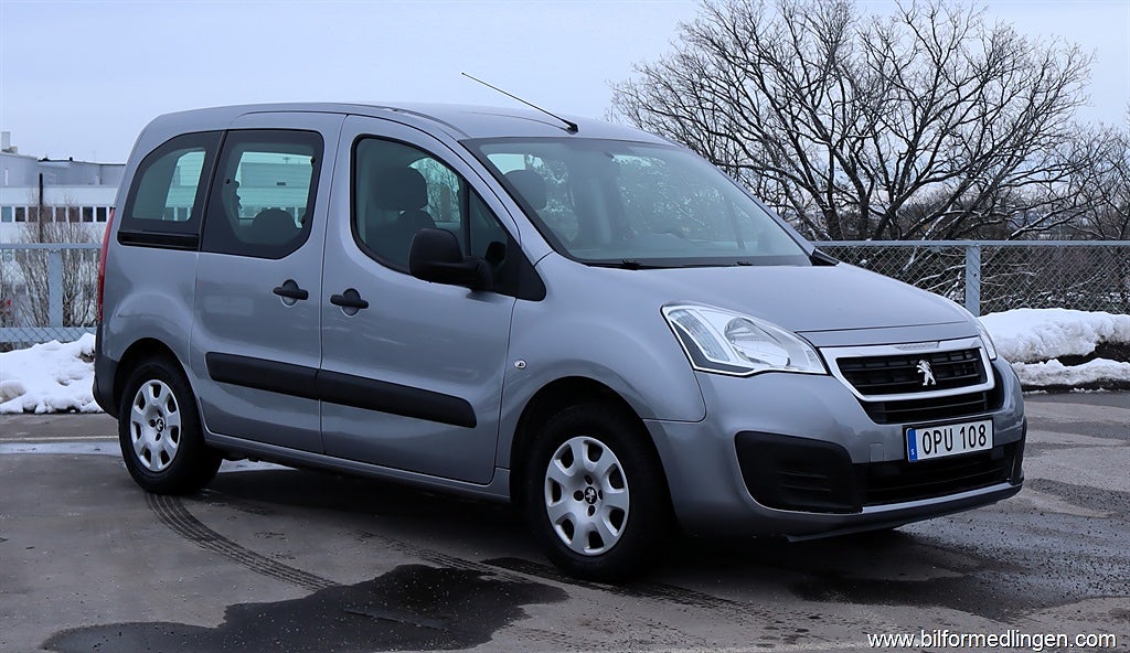 Peugeot Partner Tepee 1.2 110hk S/V-hjul 1 ägare Nyservad