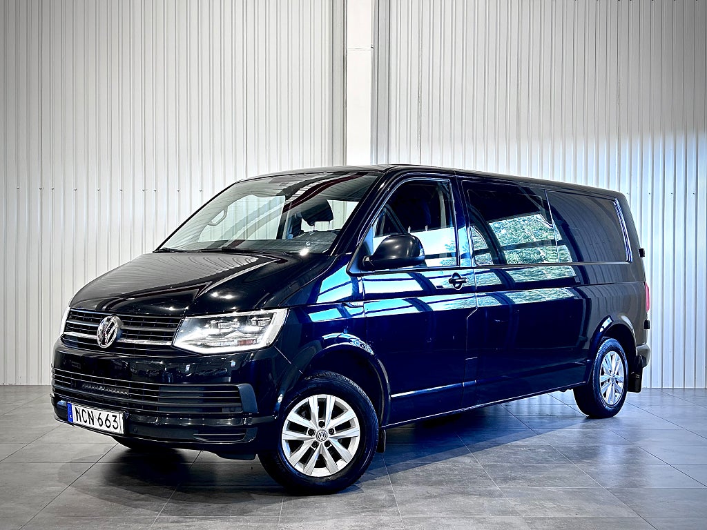 Volkswagen Transporter KOMBI 5-SITS LÅNG L2 INREDNING DRAG LED NAVI VÄRM CARPL