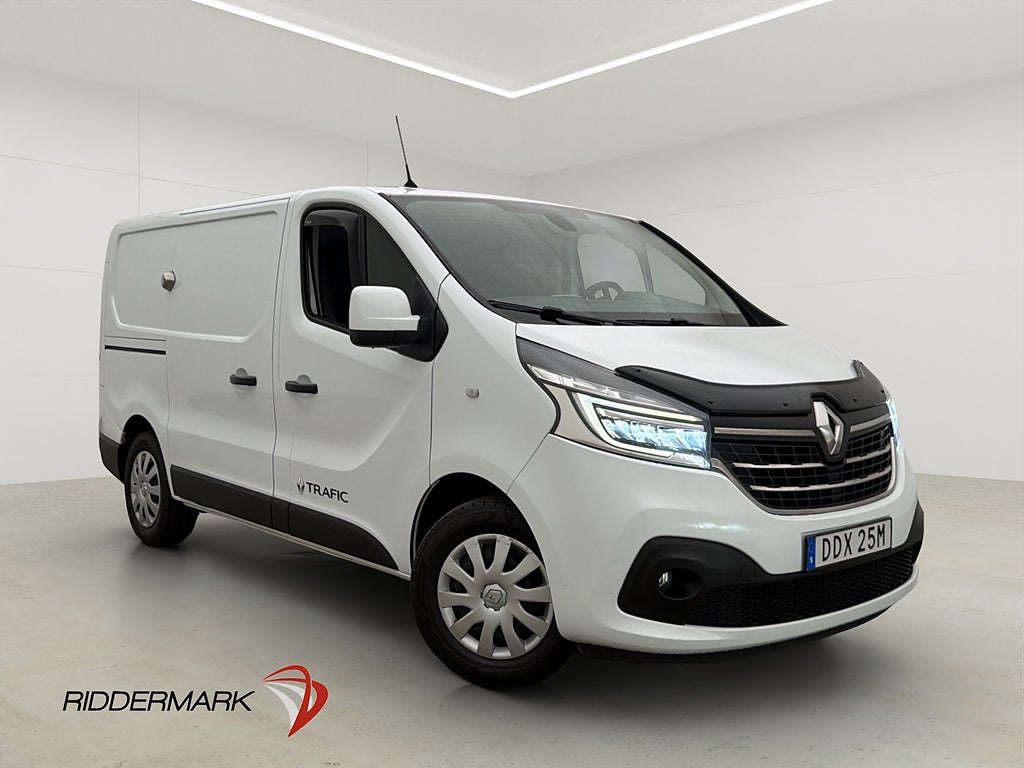 Renault trafic 2.0dCi Värmare 3-Sits Dragkrok LED B-Kamera