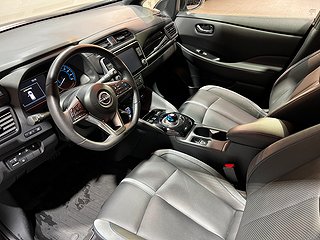 Halvkombi Nissan Leaf 10 av 27