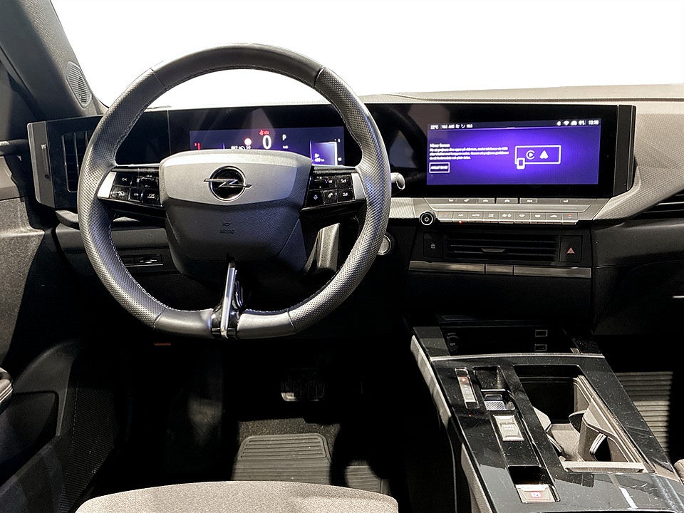 Bild på Opel Astra 5D GS 1.2 PT 130hk Aut B-KAMERA CARPLAY