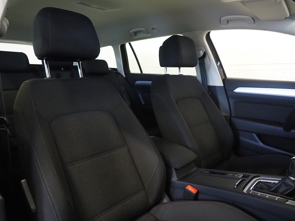 Volkswagen Passat SC 1.4 TSI 150hk | Cockpit | Drag | P-Värmare | Kamera