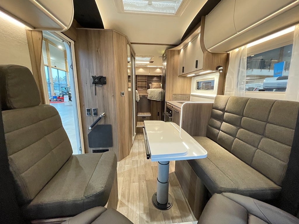 Kabe Novum Compact 720 LGB /B-körkort/ALDE/Mercedes/Face2Face - Kabe