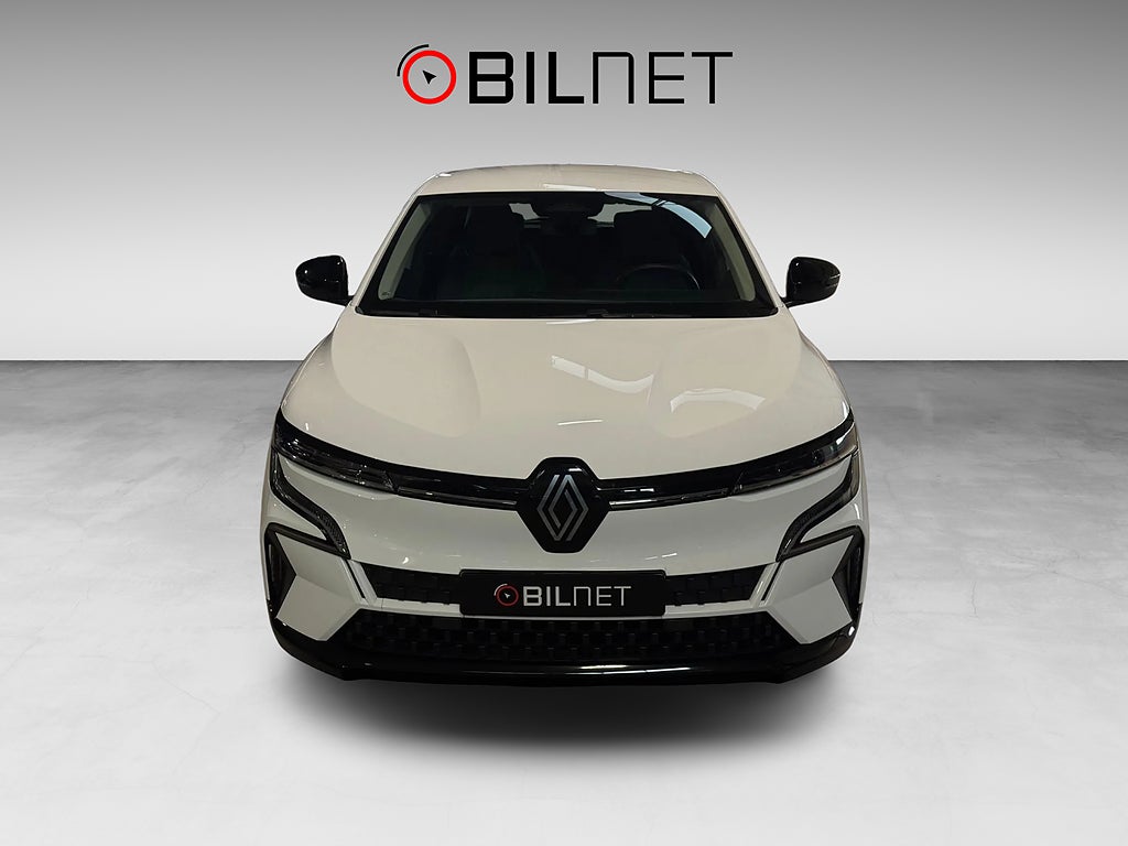 Renault Mégane E-TECH 60 kWh Electric 2023 / 960mil Equilibre 220hk Kame