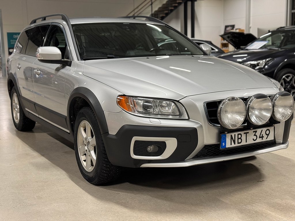 Volvo XC70 D4 AWD DRAG LÄDER FULLSERVAD M&D-VÄRME V-HJUL