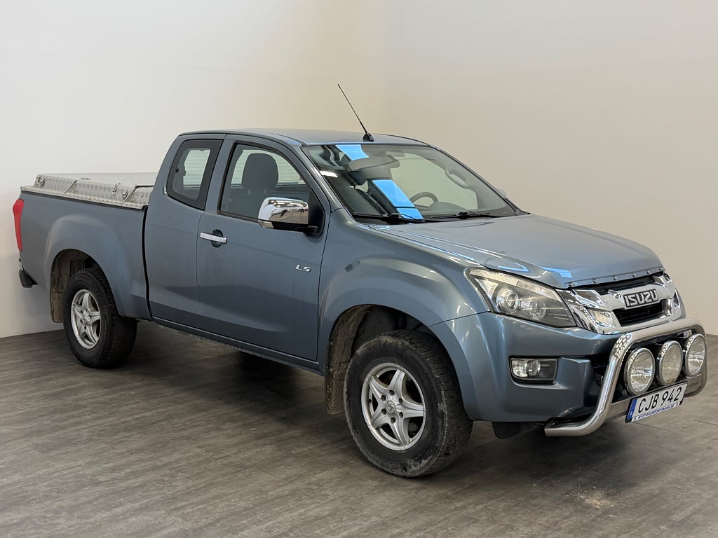 Isuzu D-Max Space Cab 2.5 4WD MOMS