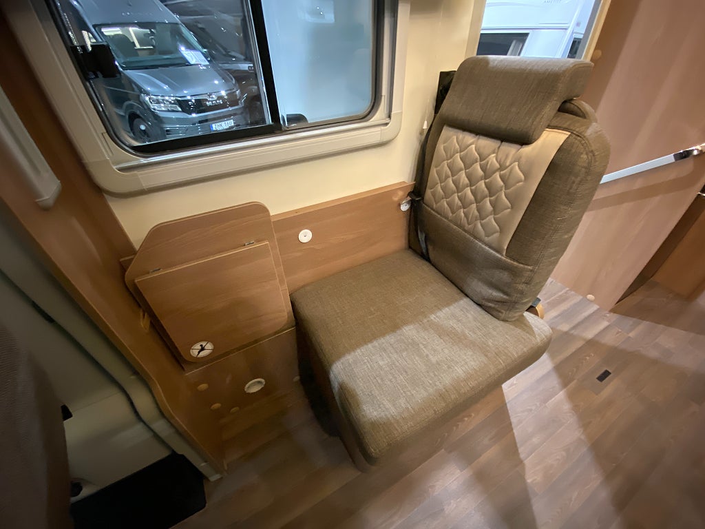 Bürstner Lyseo T 736 / Taksäng / Elpatron / Duo-control - Bürstner