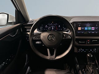 Skoda Kamiq 1.5 TSI Drag Skinn GPS kamera CarPlay S/V-hjul – bild 9