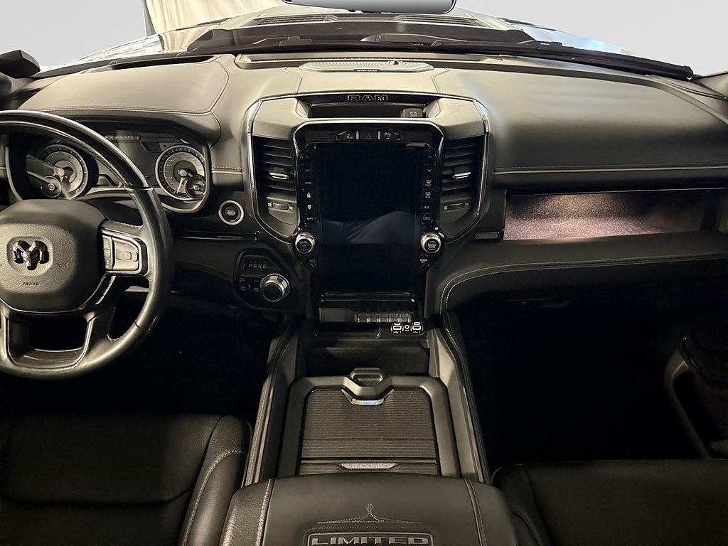RAM 1500 Dubbelhytt 5.7 Limited Night Drag H/K Pano Luft MOMS bild 12