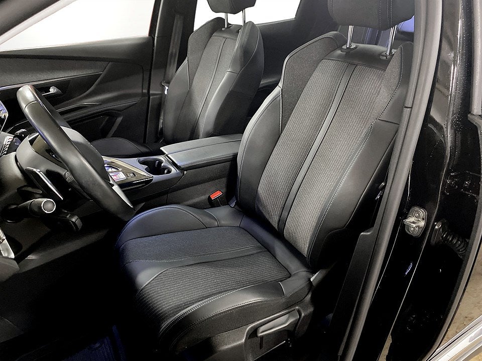 Bild på Peugeot 3008 Allure Pack Hybrid4 300hk Aut 4WD - B-KAMERA, PANO