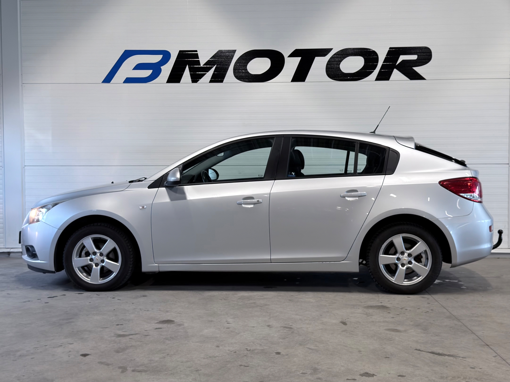 Chevrolet Cruze Halvkombi 1.6 Manuell 2012, bild 3/44